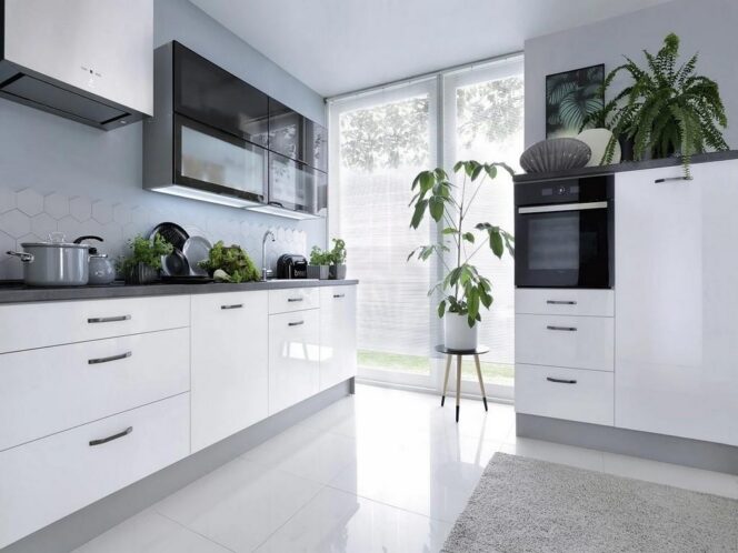 EINBAUKÜCHE KÜCHENZEILE TESSA WEISS MATT  FL 240 CM #L22651